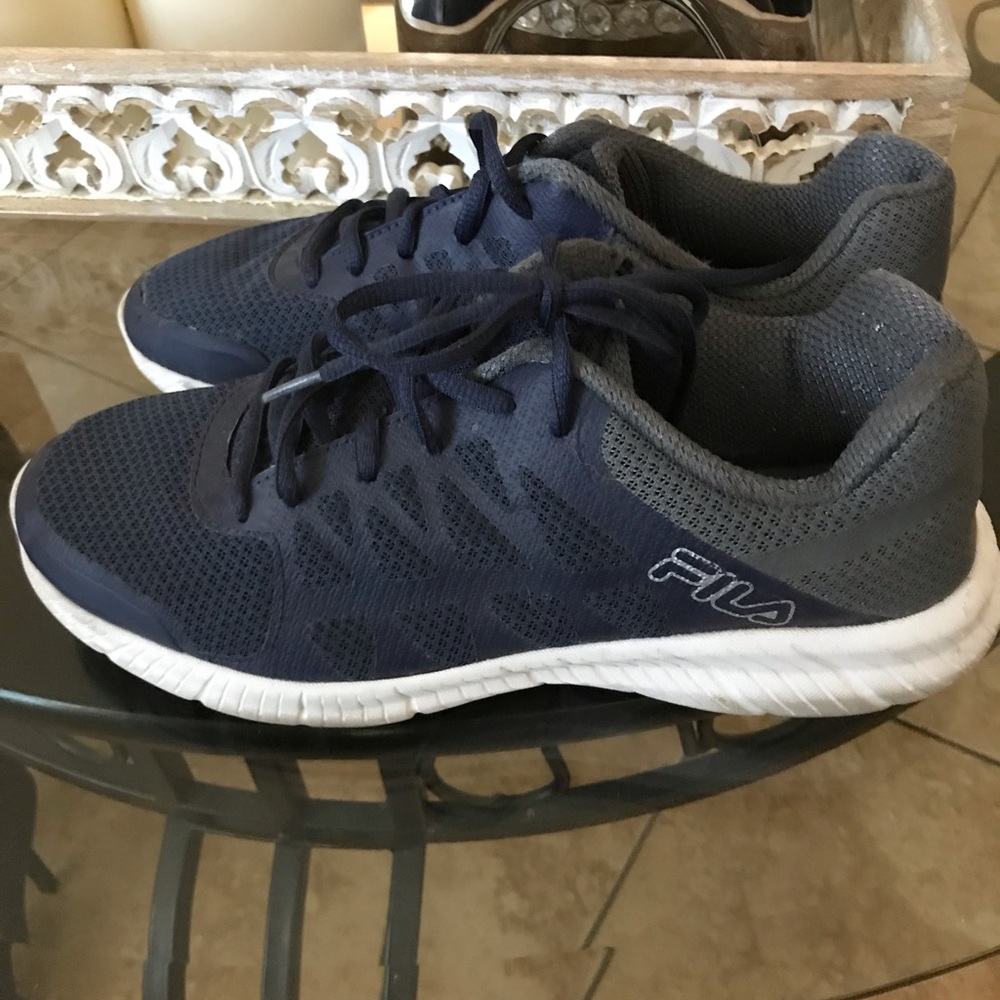 Tennis shoes Fila